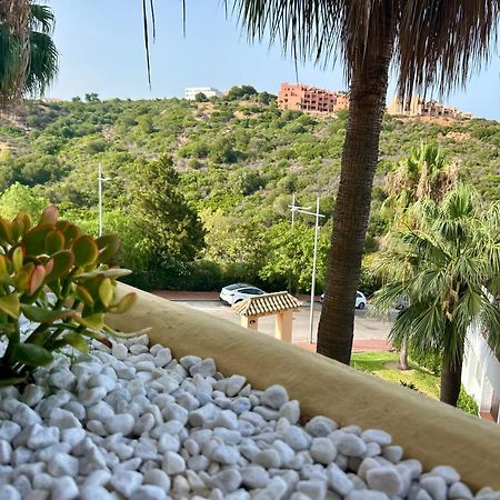 Duquesa Village Property Манилва Екстериор снимка