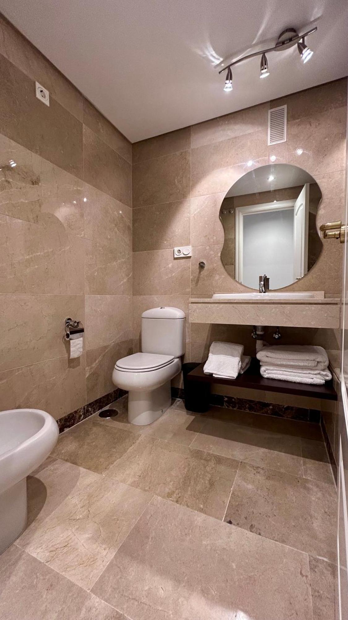 Duquesa Village Property Манилва Екстериор снимка