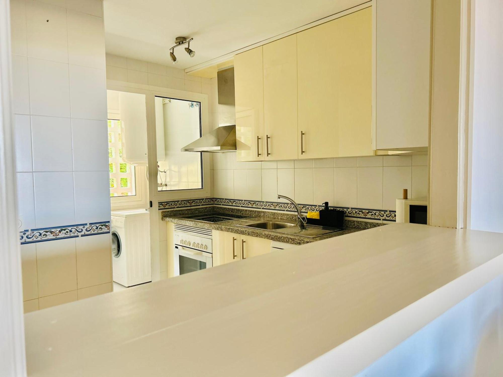 Duquesa Village Property Манилва Екстериор снимка