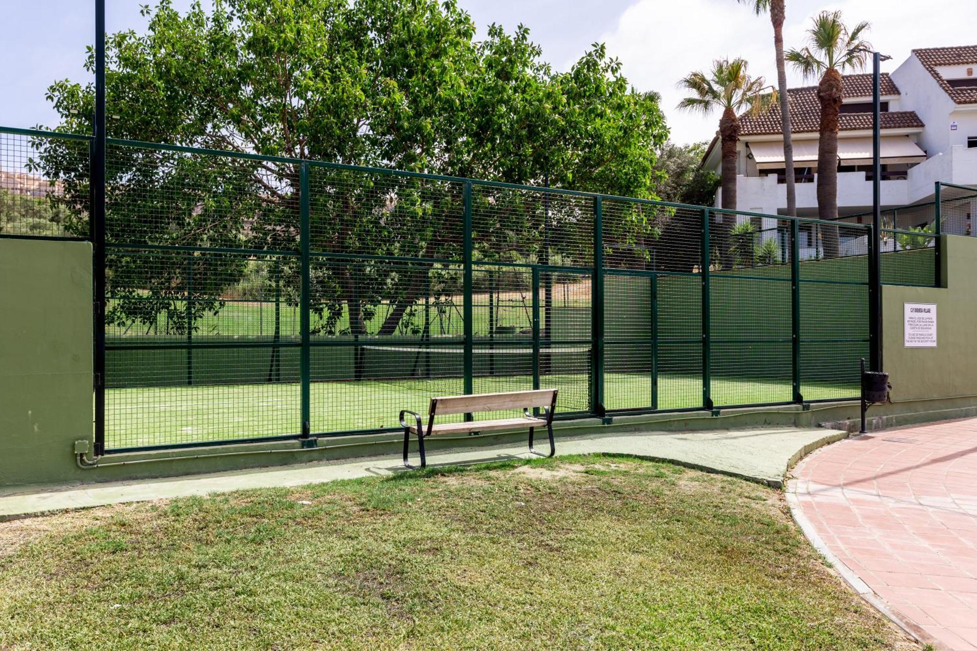 Duquesa Village Property Манилва Екстериор снимка
