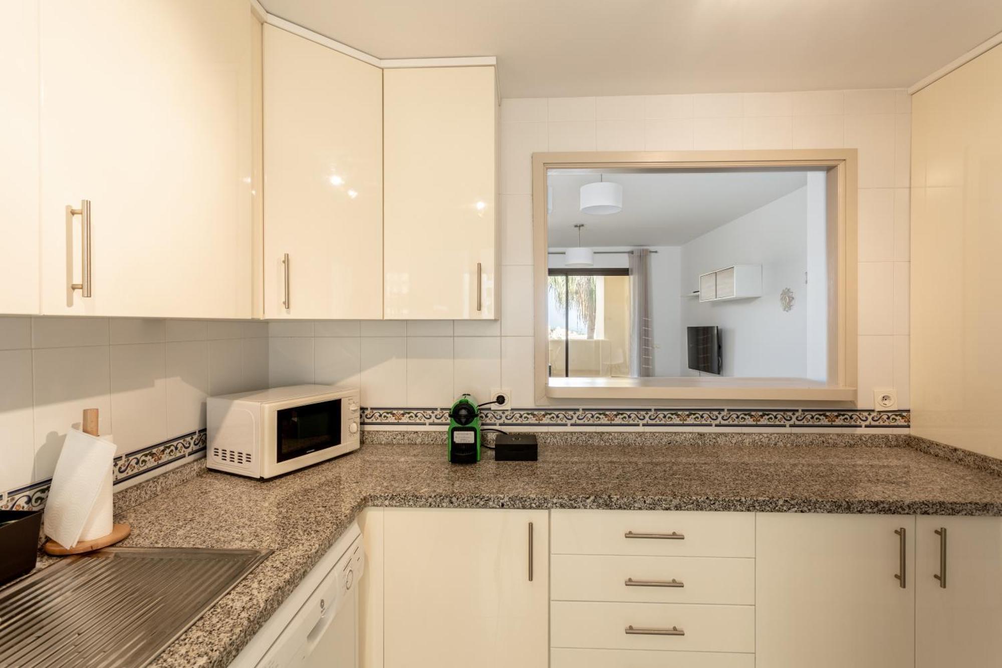 Duquesa Village Property Манилва Екстериор снимка